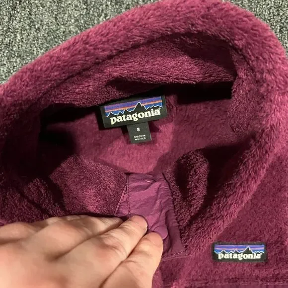 Patagonia Fleece Pullover in Burgundy size small - Picture 3 of 4